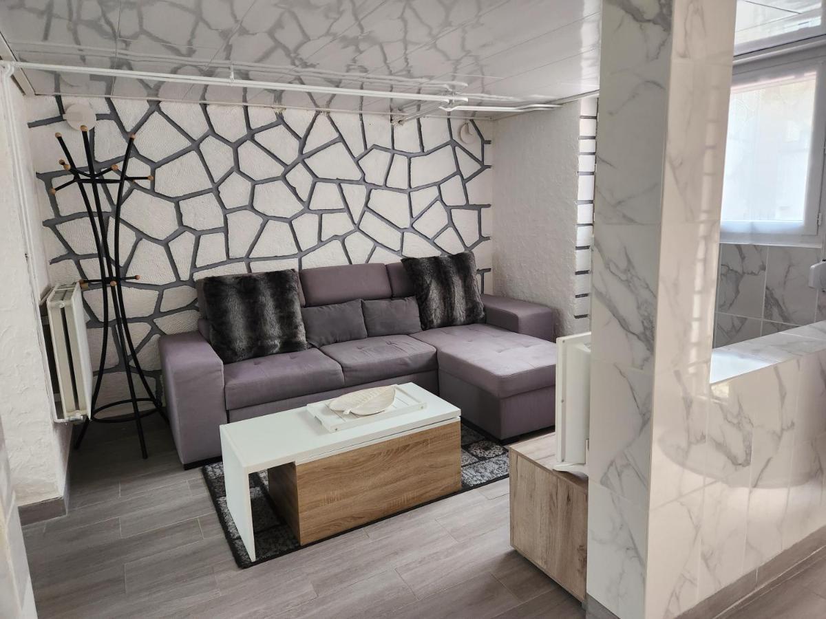 Studio, Pas De Collocation Possible Warmeriville Экстерьер фото