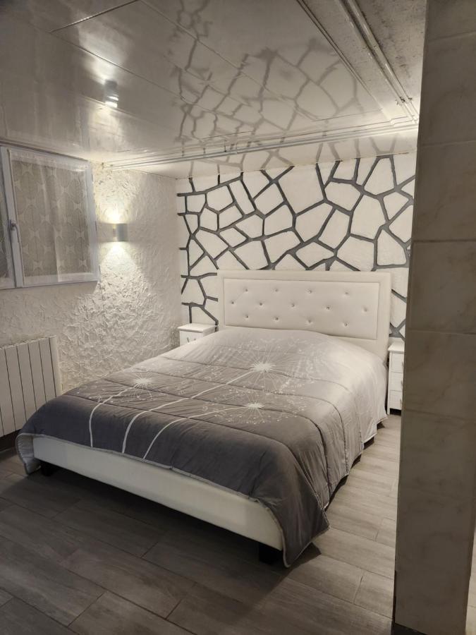 Studio, Pas De Collocation Possible Warmeriville Экстерьер фото